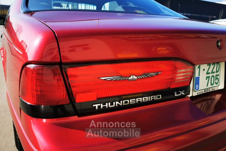 Ford Thunderbird FORD THUNDERBIRD LX V8 - Automatique - <small></small> 8.000 € <small>TTC</small> - #19