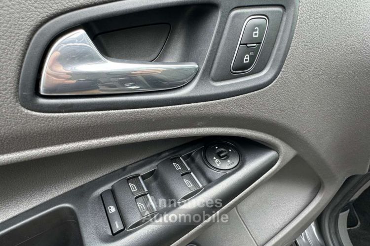 Ford Tourneo Connect 1.5 TDCI 120CV 8 PLACES TOIT PANO BOITE AUTO - <small></small> 21.999 € <small>TTC</small> - #15