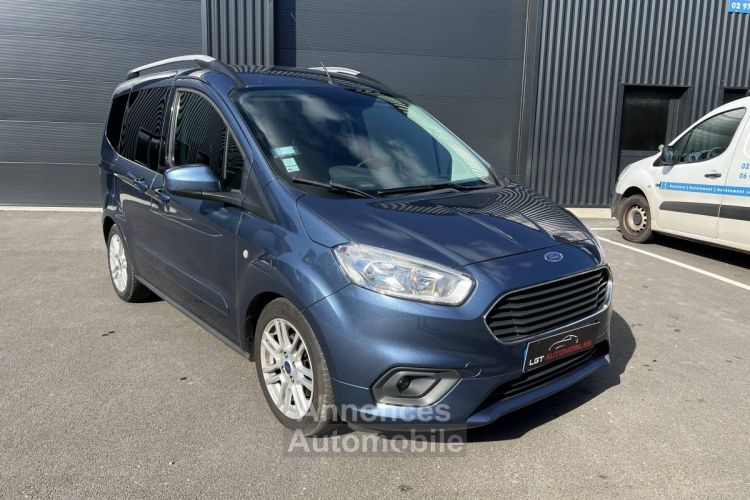 Ford Tourneo Courier  1.5 TDCI 100ch Titanium - <small></small> 14.990 € <small>TTC</small> - #2