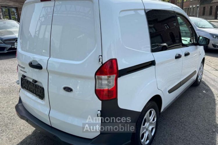Ford Tourneo Courier 1.5 TDCI UTILITAIRE Navigation Garantie - - <small></small> 11.990 € <small>TTC</small> - #3
