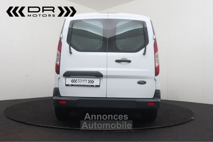 Ford Transit Connect 1.5TDCi SWB T200 LICHTE VRACHT - BLUETOOTH- PDC CRUISE CONTROL - <small></small> 12.495 € <small>TTC</small> - #5