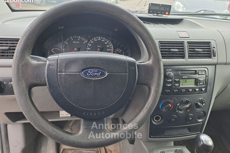 Ford Transit Connect 1.8 TDDI Fourgon court 75 cv PAS DE TVA - <small></small> 3.990 € <small>TTC</small> - #4