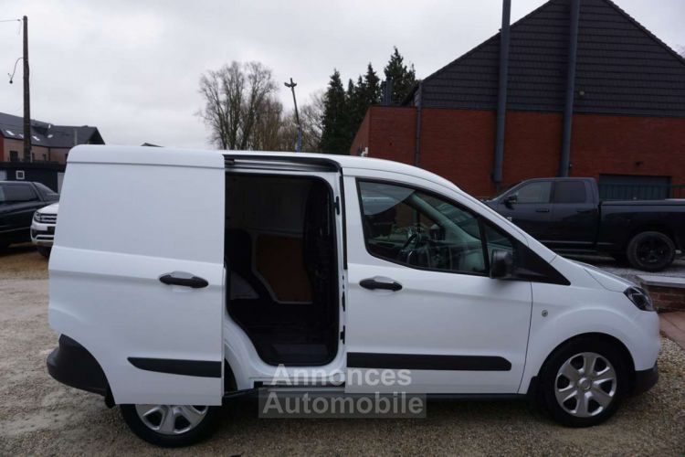 Ford Transit Courier 1.5 TDCI UTILITAIRE 2 PLACES CLIM RADAR EU 6D-TEMP - <small></small> 10.990 € <small>TTC</small> - #14