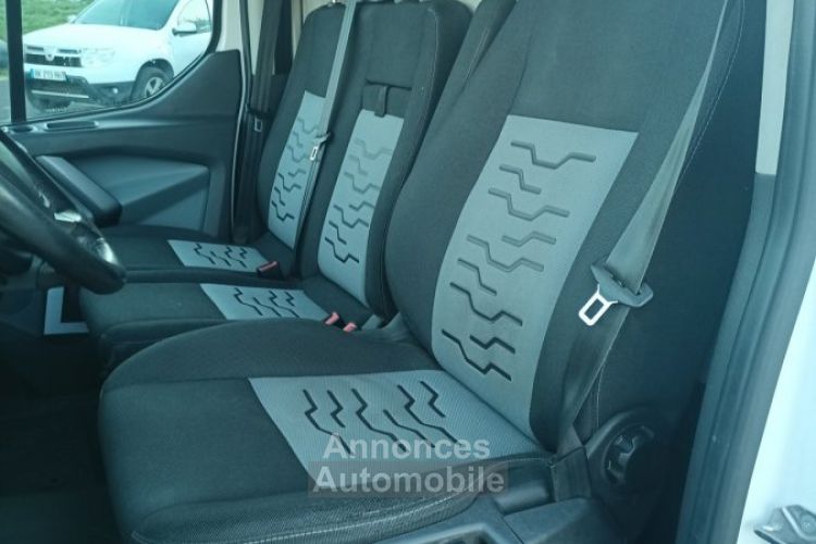 Ford Transit CUSTOM 2.0L TDCI 170CH L1H1 CLIM / ATTELAGE / REGUL / BLUETOOTH - <small></small> 8.990 € <small>TTC</small> - #8