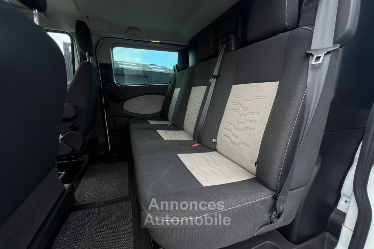 Ford Transit Custom 2.2 TDCi 125 L1H1 300 Ambiente - <small></small> 15.000 € <small>TTC</small> - #18