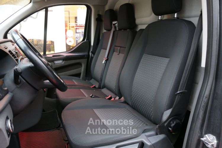 Ford Transit Custom Fg L1H1 2.0 TDCI 170 BVM6 (Galerie,Attelage,Habillage Bois) - <small></small> 16.990 € <small>TTC</small> - #18