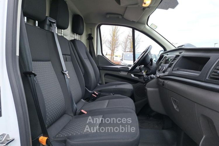 Ford Transit CUSTOM FOURGON (18250€ HT) 300 L1H1 2.0 ECOBLUE 130 TREND BUSINESS - 4P - <small></small> 21.900 € <small>TTC</small> - #26