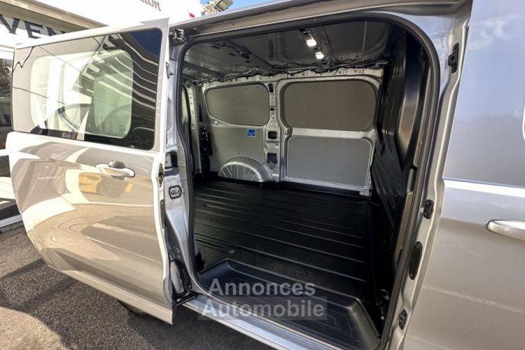 Ford Transit CUSTOM/TOURNEO CUSTOM Custom 2.0 EcoBlue - 170 - BVA 300 L1H1 Limited Gps + Camera AR + Attelage - <small></small> 43.990 € <small></small> - #13