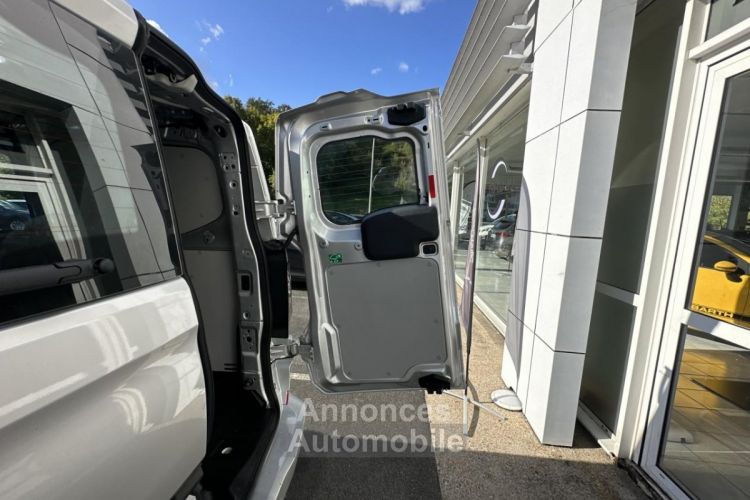 Ford Transit CUSTOM/TOURNEO CUSTOM Custom 2.0 EcoBlue - 170 - BVA 300 L1H1 Limited Gps + Camera AR + Attelage - <small></small> 43.990 € <small></small> - #28