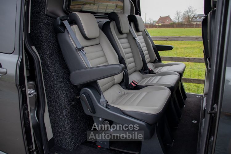 Ford Transit Tourneo Custom 2.0 TDCi 170PK Dubbel cabine 5pl. Automaat EcoBlue Titanium - LICHTE VRACHT - HISTORIEK - DUBBELE SCHUIFDEUR - APPLE CARPLAY - CAMERA - - <small></small> 33.999 € <small>TTC</small> - #22