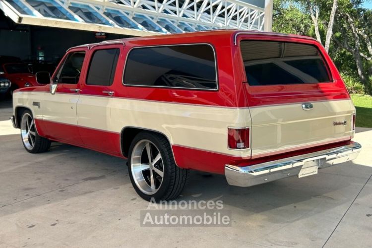 G.M.C Suburban - <small></small> 37.000 € <small>TTC</small> - #7