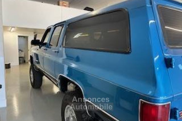 G.M.C Suburban 2500  - <small></small> 28.500 € <small>TTC</small> - #7