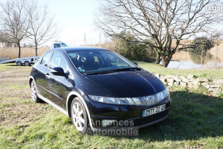 Honda Civic 2.2 cdti 140ch, boite 6 vitesses, 2ème main, entretien 100% - <small></small> 3.500 € <small>TTC</small> - #1