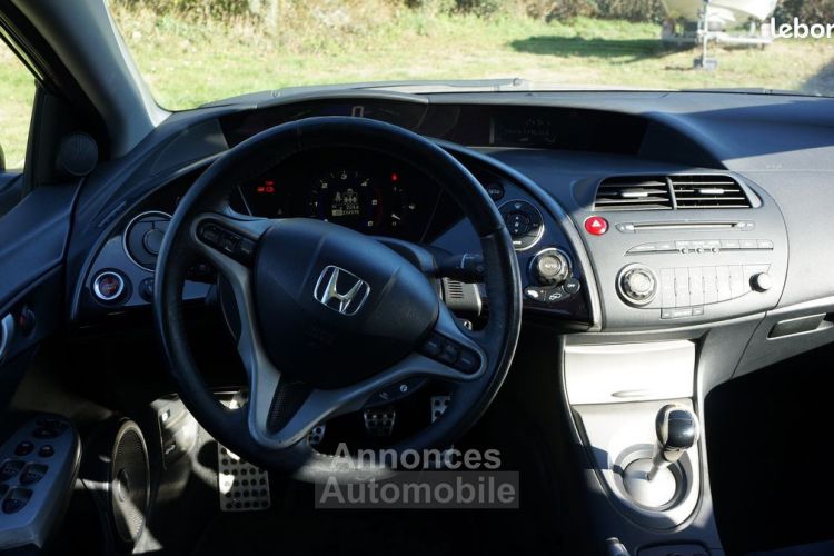 Honda Civic 2.2 cdti 140ch, boite 6 vitesses, 2ème main, entretien 100% - <small></small> 3.500 € <small>TTC</small> - #5