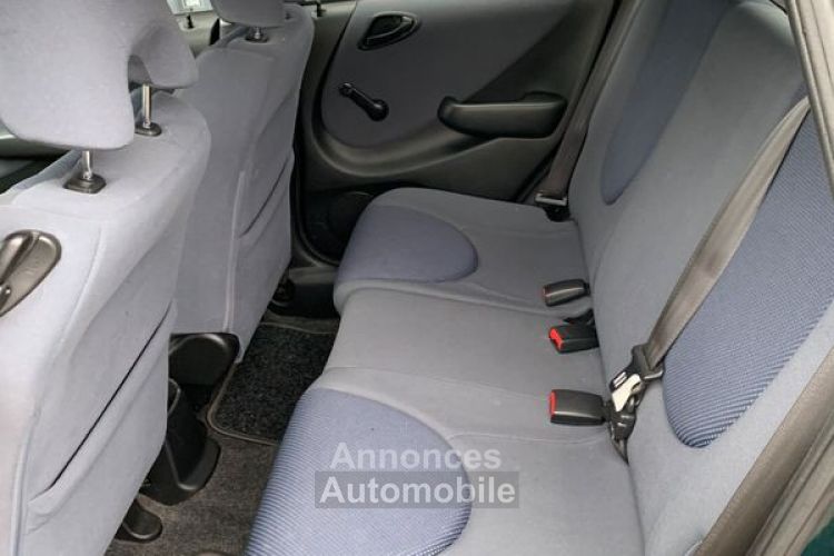 Honda Jazz 1.4i LS - <small></small> 5.990 € <small>TTC</small> - #4