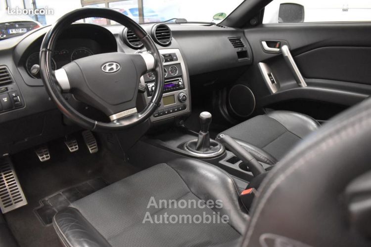 Hyundai Coupe Coupé 2.0 143ch FX 1ère MAIN SUIVI & GARANTIE 6 A 36 MOIS - <small></small> 6.990 € <small>TTC</small> - #8