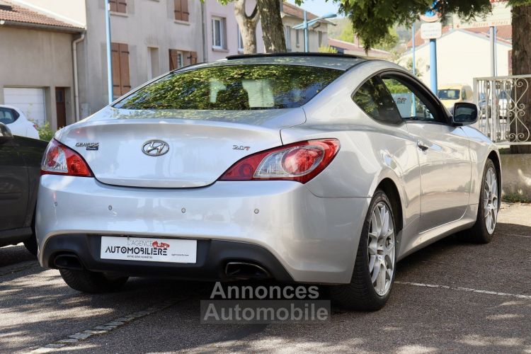 Hyundai Genesis Coupé 2.0 T 210 BVM6 (Sièges élec/chauffants,GPS,Bluetooth) - <small></small> 12.990 € <small>TTC</small> - #4