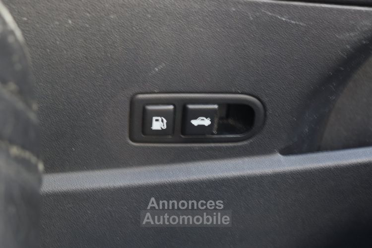 Hyundai Genesis Coupé 2.0 T 210 BVM6 (Sièges élec/chauffants,GPS,Bluetooth) - <small></small> 12.990 € <small>TTC</small> - #31