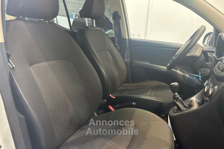 Hyundai i10 1.1 BASE - <small></small> 5.990 € <small>TTC</small> - #18