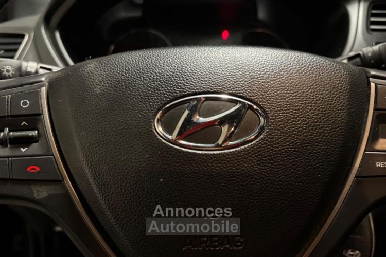 Hyundai i20 1.1 CRDI 75 BLUEDRIVE BUSINESS - <small></small> 7.990 € <small>TTC</small> - #17