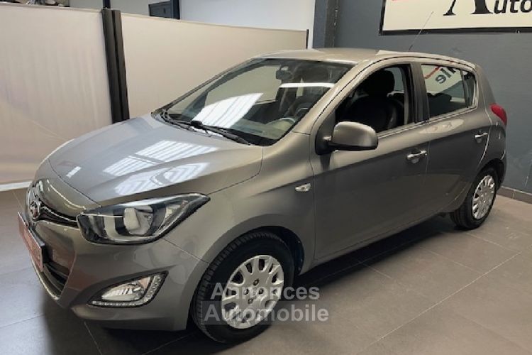 Hyundai i20 1.1 CRDi 75 CV 09/2013 - <small></small> 7.800 € <small>TTC</small> - #2