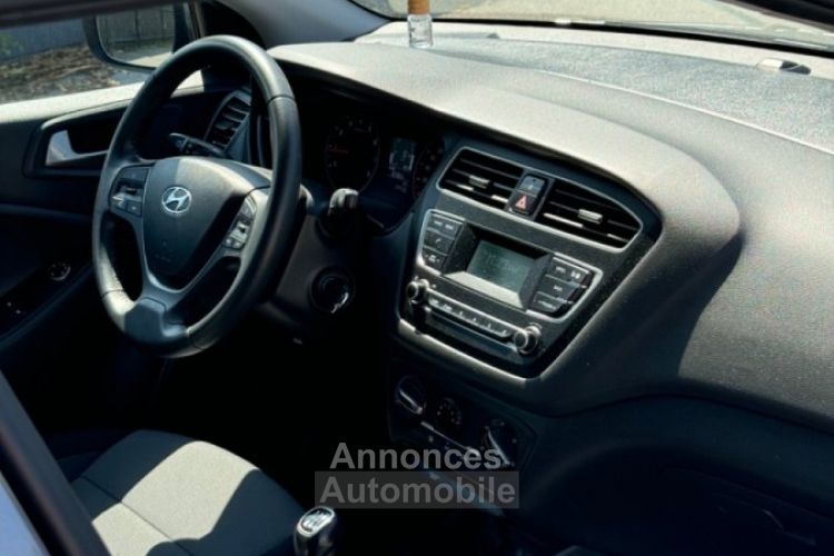 Hyundai i20 1.2 75 Initia - <small></small> 11.990 € <small>TTC</small> - #6