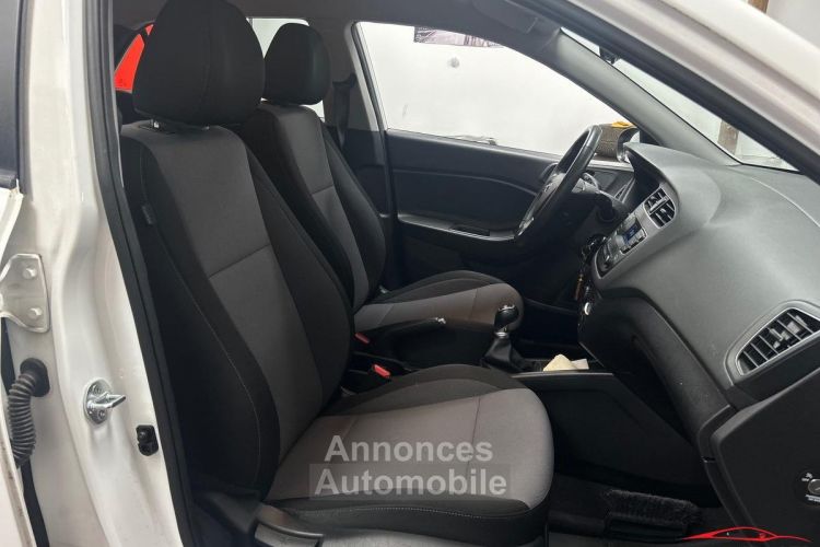 Hyundai i20 1.2 75 Initia - <small></small> 13.990 € <small>TTC</small> - #12