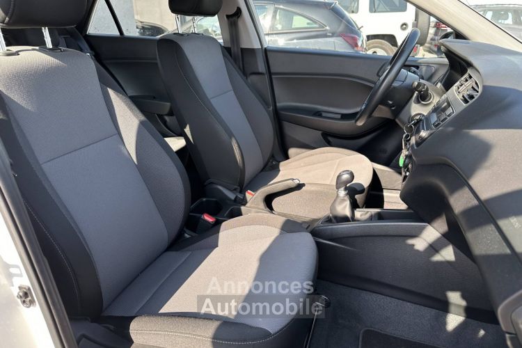 Hyundai i20 1.2 75ch Initia Euro6d-T EVAP - <small></small> 10.490 € <small>TTC</small> - #10