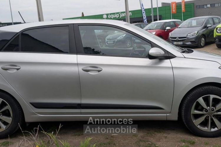 Hyundai i20 1.2 85 NAVI - <small></small> 10.990 € <small>TTC</small> - #7