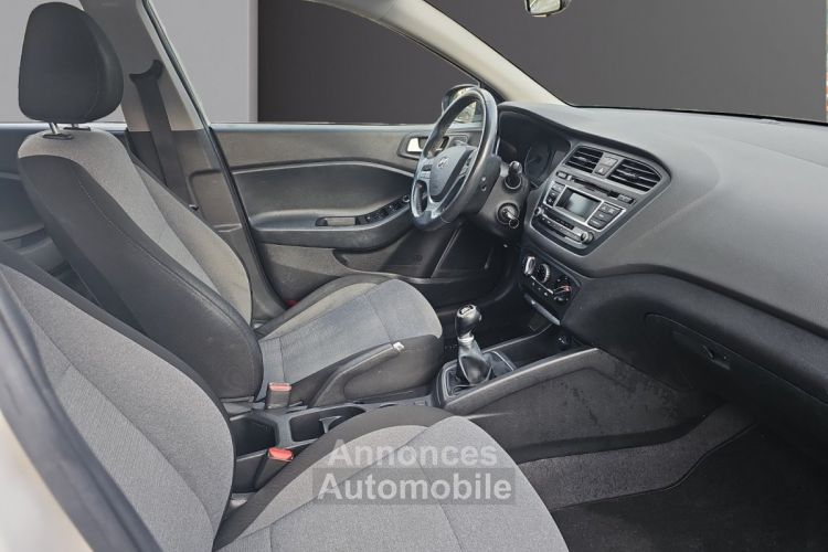 Hyundai i20 1.2 ESSENCE 84CH Intuitive GARANTIE 12 mois Faible consommation - <small></small> 9.689 € <small>TTC</small> - #16