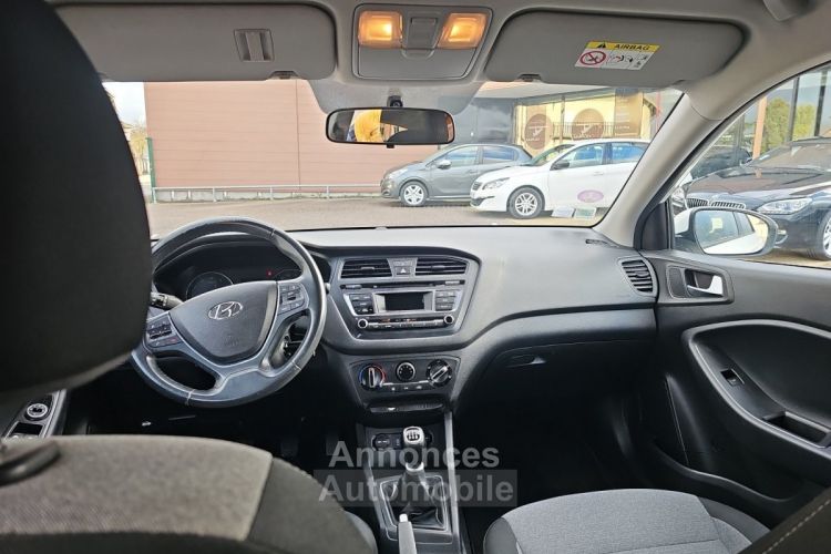 Hyundai i20 1.2 ESSENCE 84CH Intuitive GARANTIE 12 mois Faible consommation - <small></small> 9.689 € <small>TTC</small> - #18