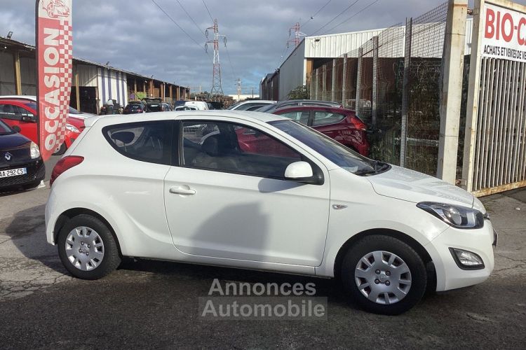 Hyundai i20 1.2 Star Edition - <small></small> 6.250 € <small>TTC</small> - #12