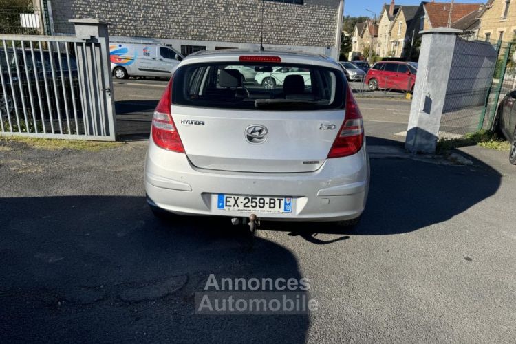 Hyundai i30 1.6 CRDi - 115 Clim + Radar AR + Attelage - <small></small> 5.990 € <small>TTC</small> - #4