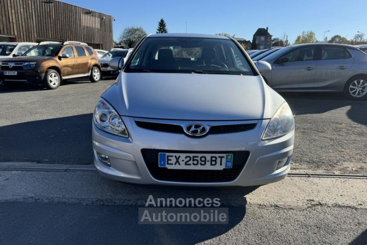 Hyundai i30 1.6 CRDi - 115 Clim + Radar AR + Attelage - <small></small> 5.990 € <small>TTC</small> - #8