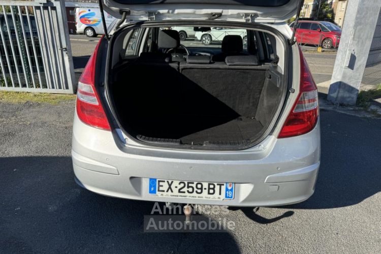 Hyundai i30 1.6 CRDi - 115 Clim + Radar AR + Attelage - <small></small> 5.990 € <small>TTC</small> - #9