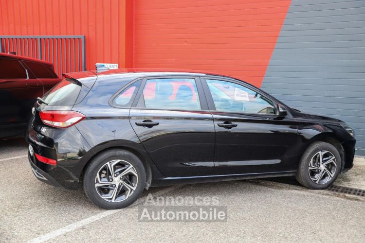 Hyundai i30 1.6 CRDi 115 DCT-7 Business CAMERA GPS - <small></small> 15.970 € <small></small> - #23