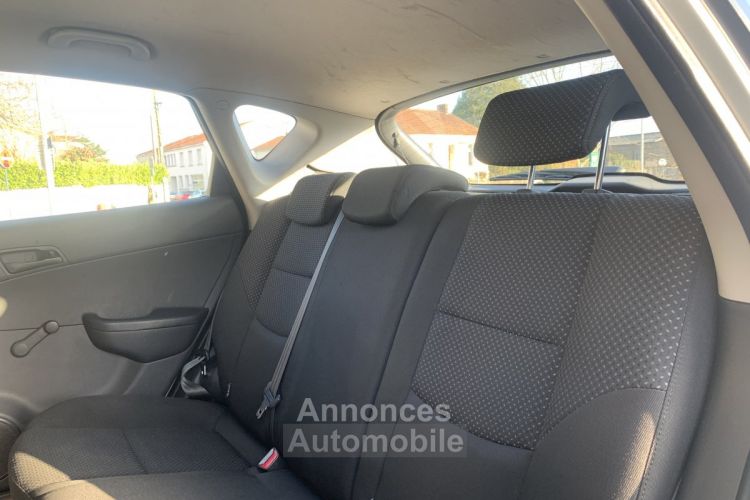 Hyundai i30 1.6 CRDi 90 Pack Confort ESP BVM6 - <small></small> 4.490 € <small>TTC</small> - #10