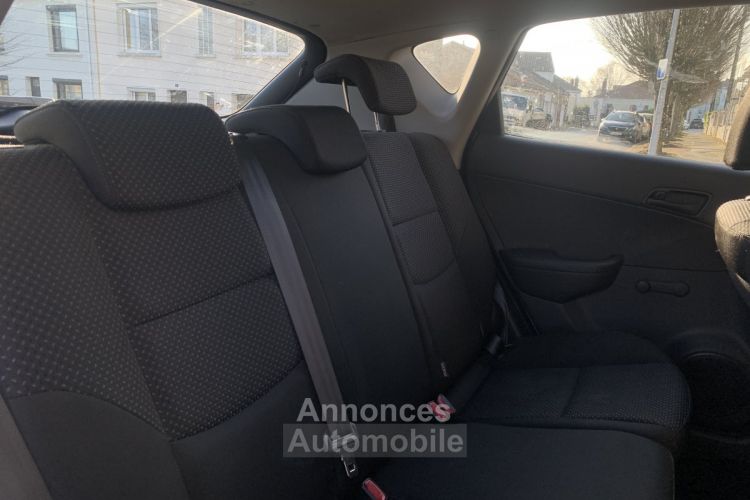 Hyundai i30 1.6 CRDi 90 Pack Confort ESP BVM6 - <small></small> 4.490 € <small>TTC</small> - #11