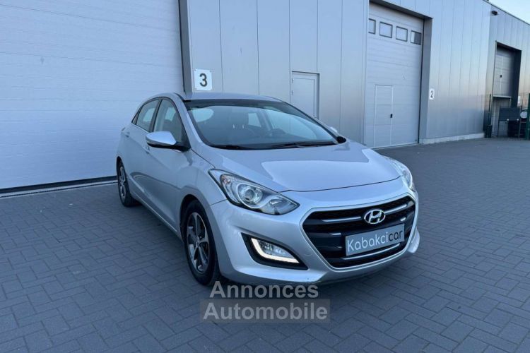 Hyundai i30 1.6 GDi Lounge -- CUIR GPS CAMERA - <small></small> 12.490 € <small>TTC</small> - #1