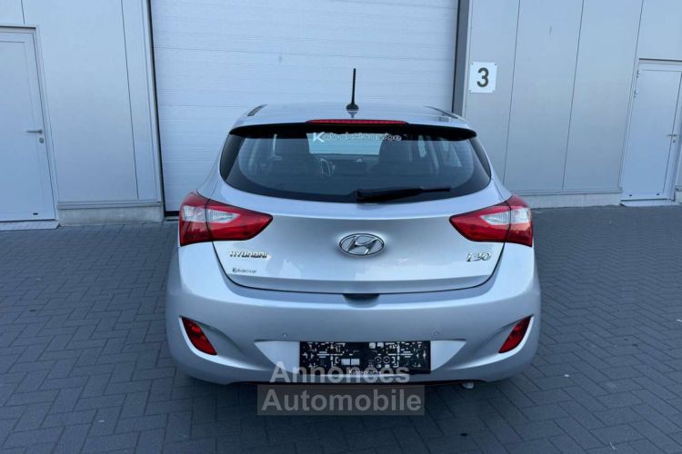 Hyundai i30 1.6 GDi Lounge -- CUIR GPS CAMERA - <small></small> 12.490 € <small>TTC</small> - #5