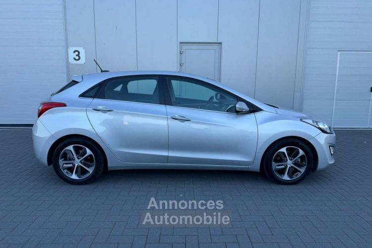 Hyundai i30 1.6 GDi Lounge -- CUIR GPS CAMERA - <small></small> 12.490 € <small>TTC</small> - #7