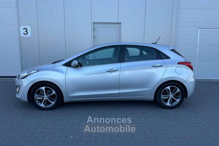 Hyundai i30 1.6 GDi Lounge -- CUIR GPS CAMERA - <small></small> 12.490 € <small>TTC</small> - #8