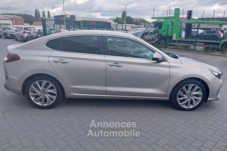 Hyundai i30 Fastback 1.0 T-CLIM-GPS-ANDROID-CAMERA-GARANTIE-- - <small></small> 12.750 € <small>TTC</small> - #8