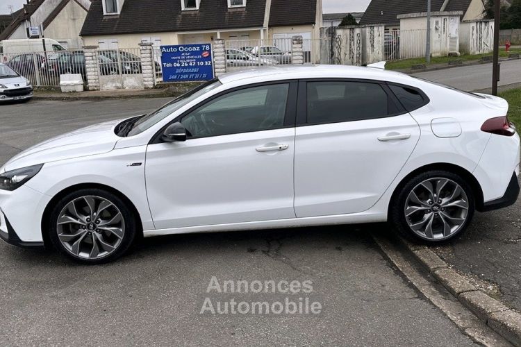 Hyundai i30 Fastback Berline 1.4 T-GDI 140 DCT-7 FASTBACK LINE 11659HT GARANTIE 12 MOIS TBEG - <small></small> 13.990 € <small>TTC</small> - #2