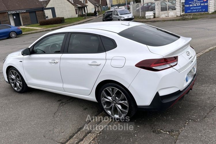 Hyundai i30 Fastback Berline 1.4 T-GDI 140 DCT-7 FASTBACK LINE 11659HT GARANTIE 12 MOIS TBEG - <small></small> 13.990 € <small>TTC</small> - #3