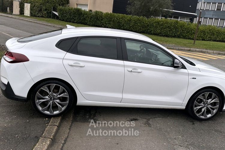 Hyundai i30 Fastback Berline 1.4 T-GDI 140 DCT-7 FASTBACK LINE 11659HT GARANTIE 12 MOIS TBEG - <small></small> 13.990 € <small>TTC</small> - #5