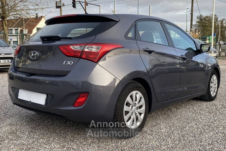 Hyundai i30 II 1.4 CRDi 90ch Initia - <small></small> 7.500 € <small>TTC</small> - #3