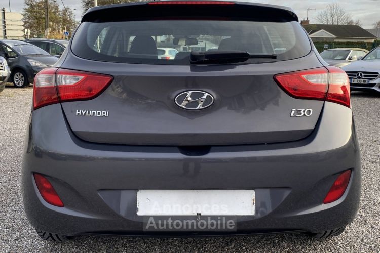 Hyundai i30 II 1.4 CRDi 90ch Initia - <small></small> 7.500 € <small>TTC</small> - #4