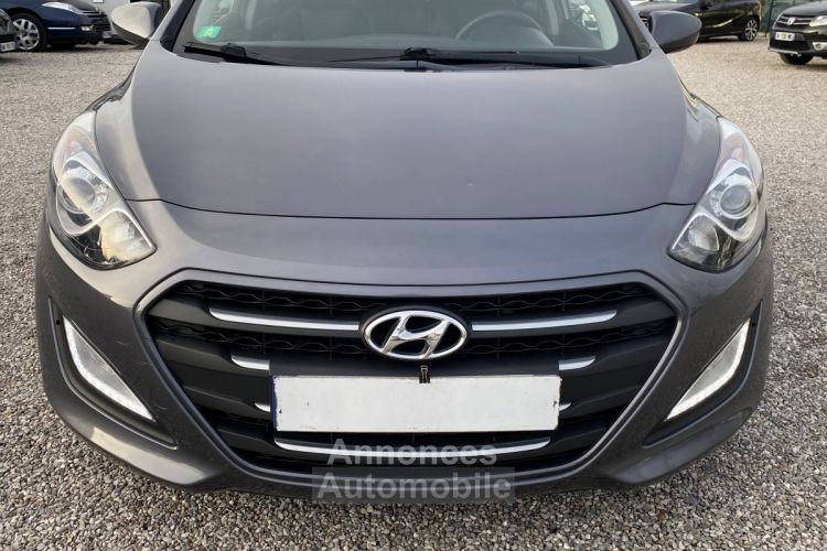 Hyundai i30 II 1.4 CRDi 90ch Initia - <small></small> 7.500 € <small>TTC</small> - #8