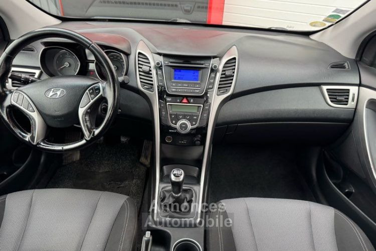 Hyundai i30 II (CZE) HB 1.6 CRDi 16V Blue Drive 110 cv- embryage neuf- feux led xénon- regulateur Clim auto- bv6- moteur chaîne - <small></small> 5.390 € <small>TTC</small> - #4